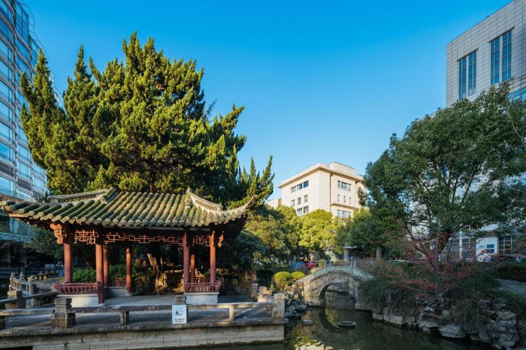 Cypress Garden Hotel Shanghái Exterior foto
